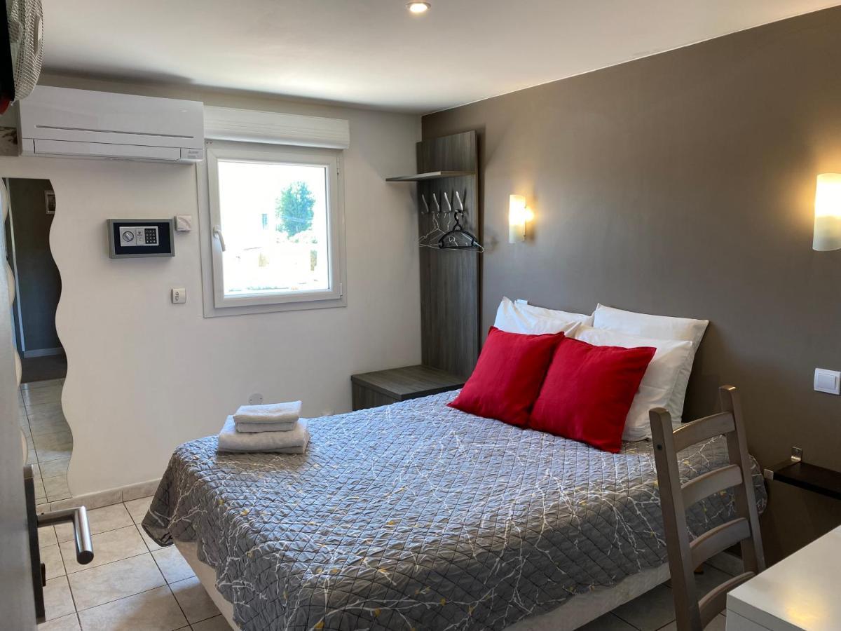 Logis Hotel La Chaumiere Marseillan  Εξωτερικό φωτογραφία