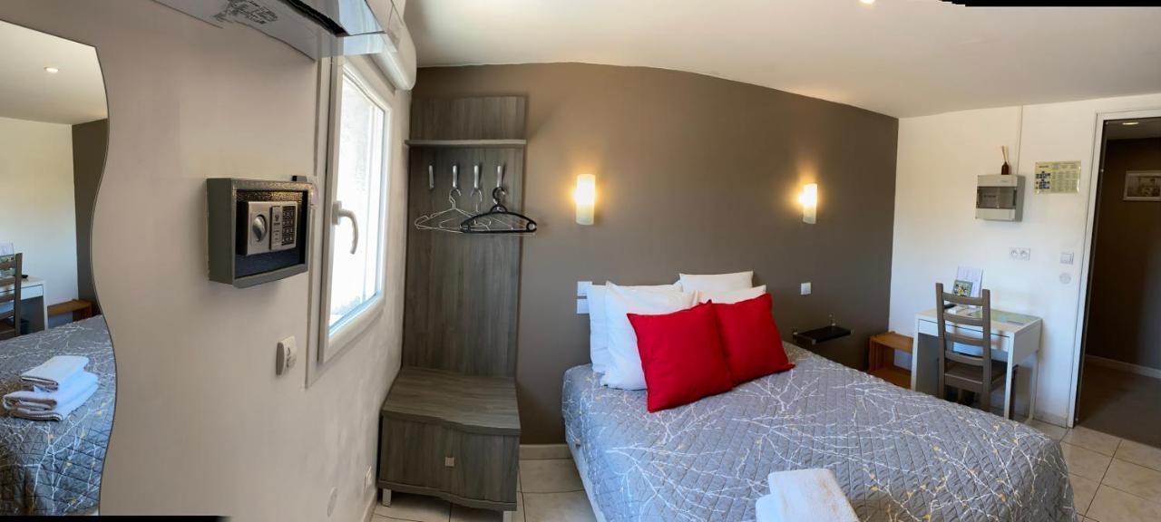 Logis Hotel La Chaumiere Marseillan  Εξωτερικό φωτογραφία
