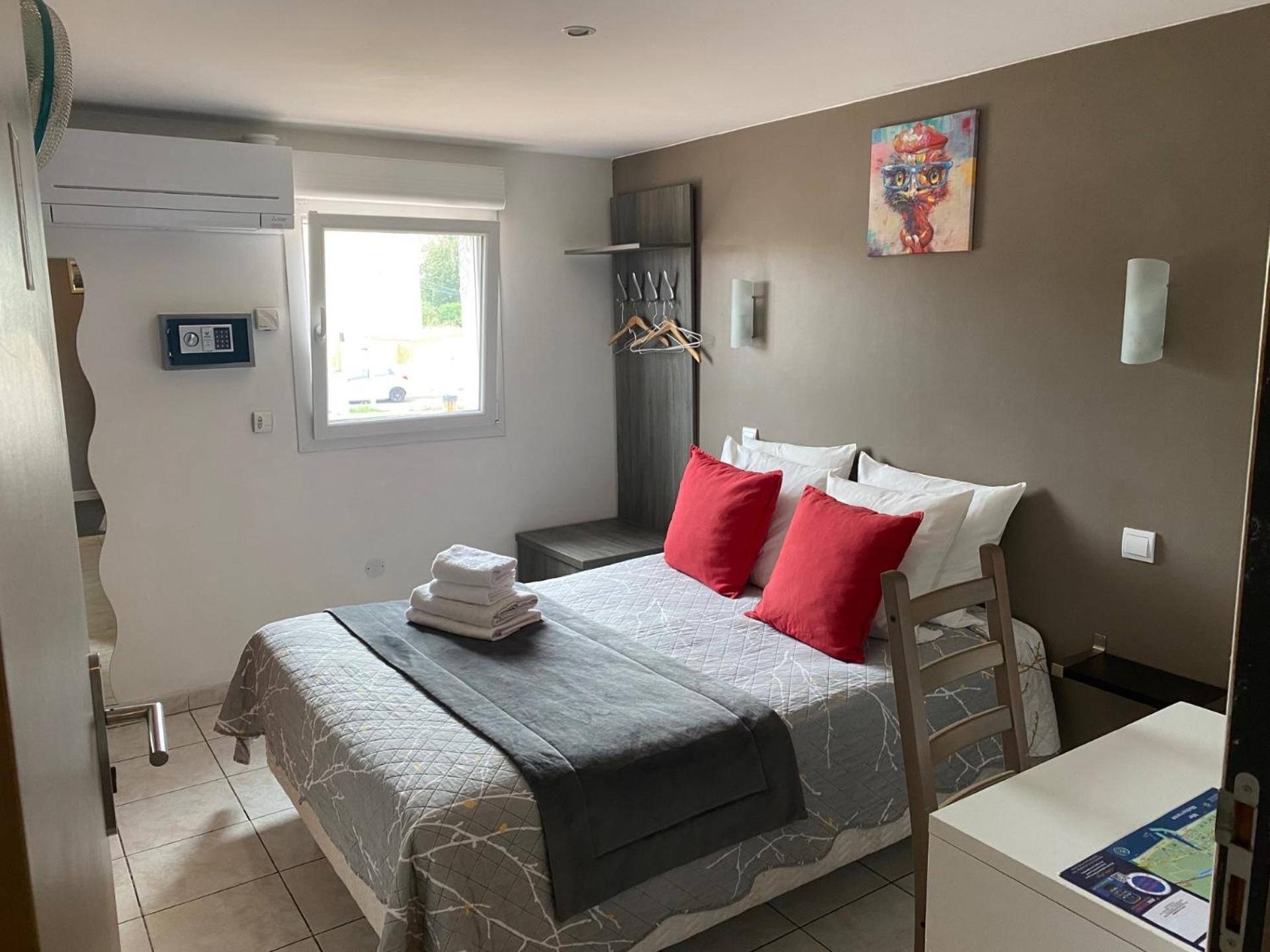 Logis Hotel La Chaumiere Marseillan  Εξωτερικό φωτογραφία